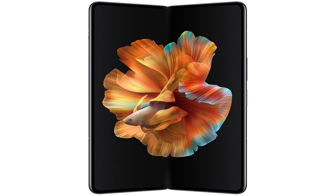 نمای نزدیک از گوشی تاشو شیائومی می میکس فول در حالت نیمه باز