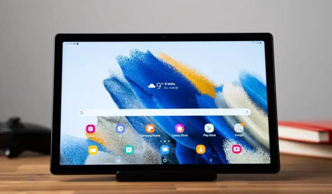 نمای نزدیک صفحهنمایش تبلت گلکسی Tab A8