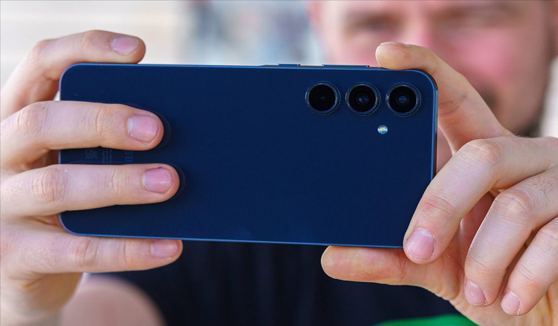 نمای پنل پشتی گوشی گلکسی A55 سامسونگ 