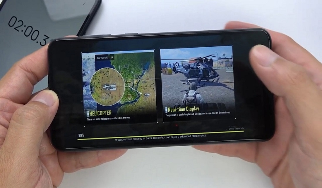 تصویر نمایشگر گوشی گلکسی A04 در حال اجرای بازی