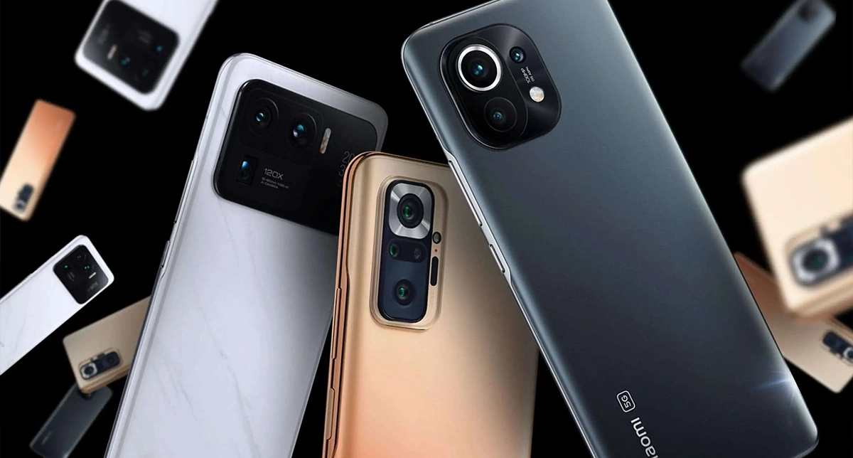 نمایش چند مدل از گوشی‌های شیائومی در کنار هم