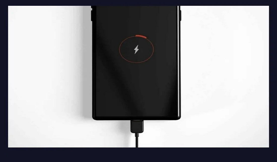 گوشی گلکسی A25 در حال شارژ باتری