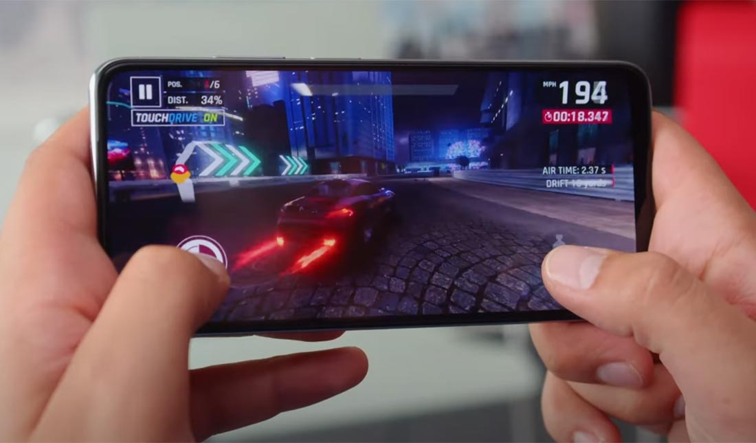 نمایش کیفیت عملکرد پردازنده گوشی پوکو m5s از نمای نزدیک در بازی