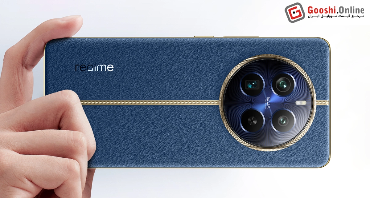 نمایش گوشی موبایل ریلمی 12 Pro Plus در رنگ آبی در دست انسان