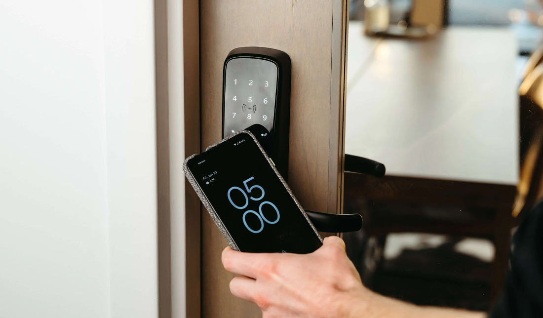 قفل گشایی درب با NFC