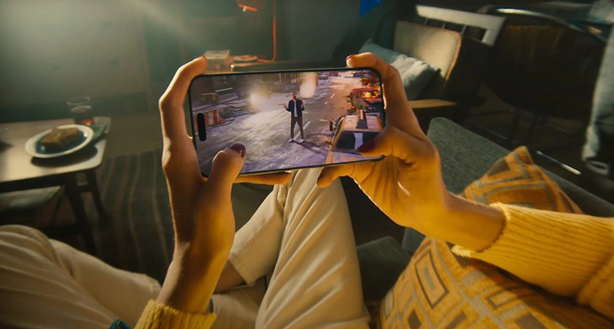 نمایش کیفیت اجرای بازی روی گوشی آیفون 15 پرو