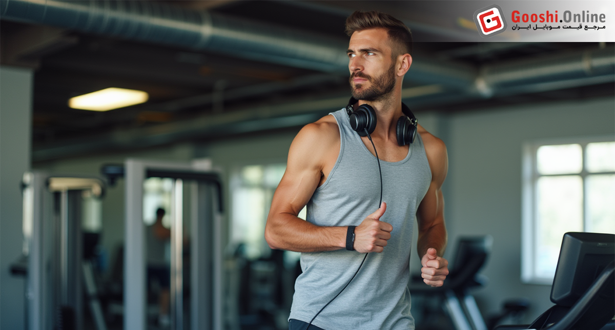 یک شخص در حال استفاده از هدفون هنگام ورزش