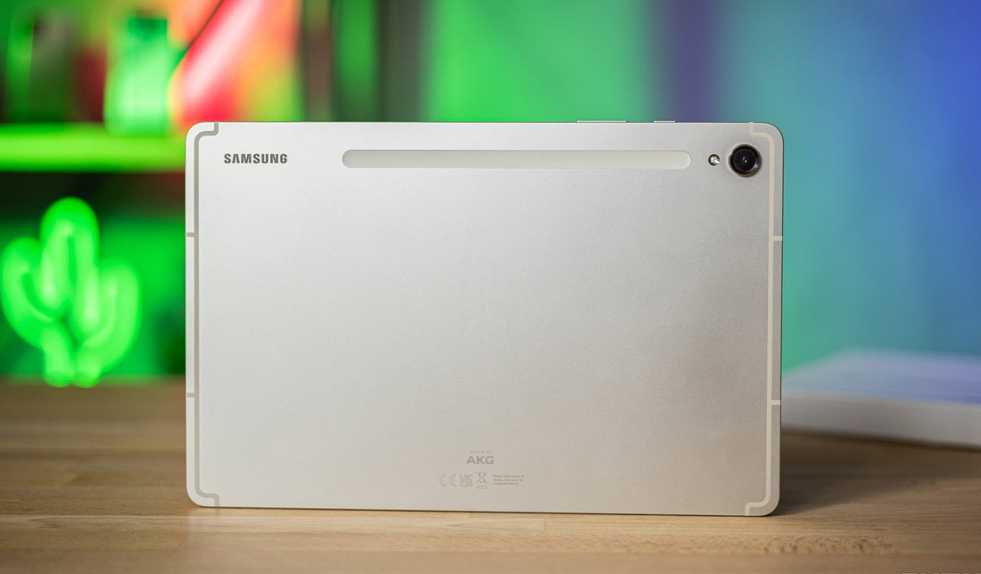 نمایی از پشت تبلت گلکسی ‏S9‎‏ سامسونگ