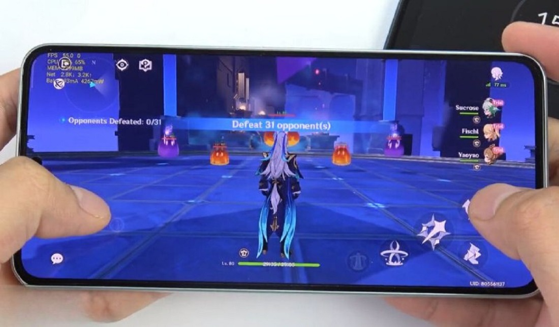 تصویر نمایشگر گوشی شیائومی13T پرو در حال اجرای بازی