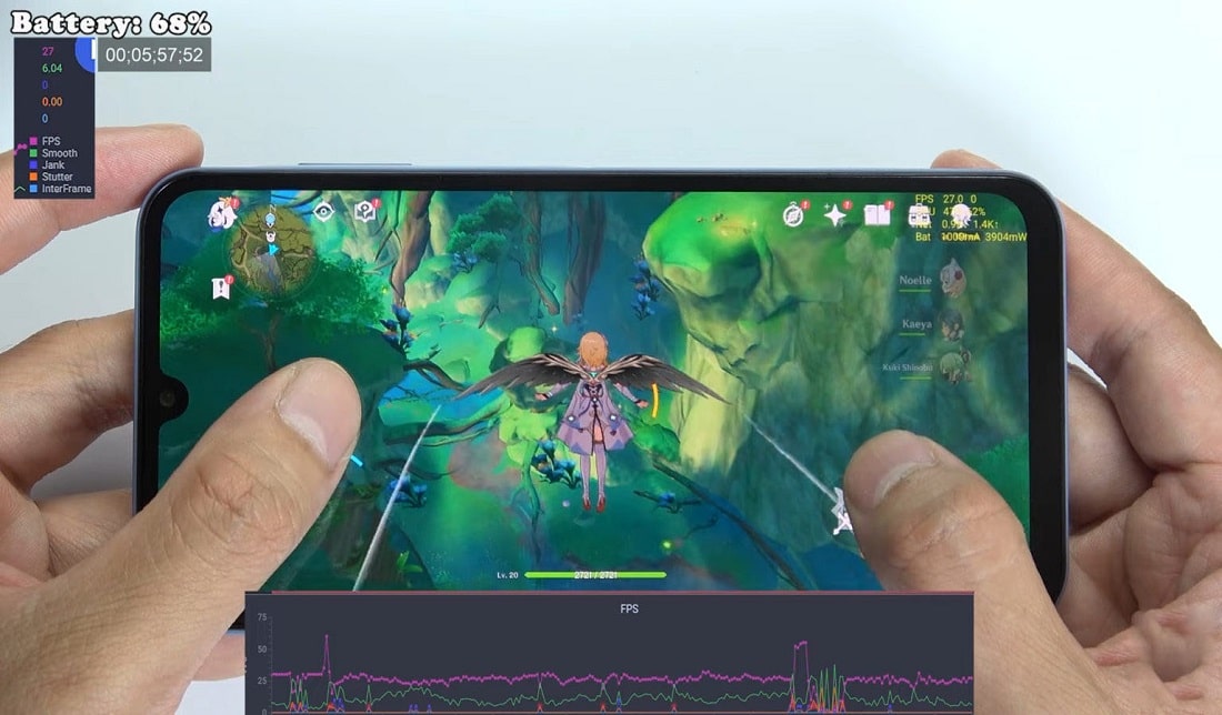 تصویر نمایشگر گوشی گلکسی A15 در حال اجرای بازی