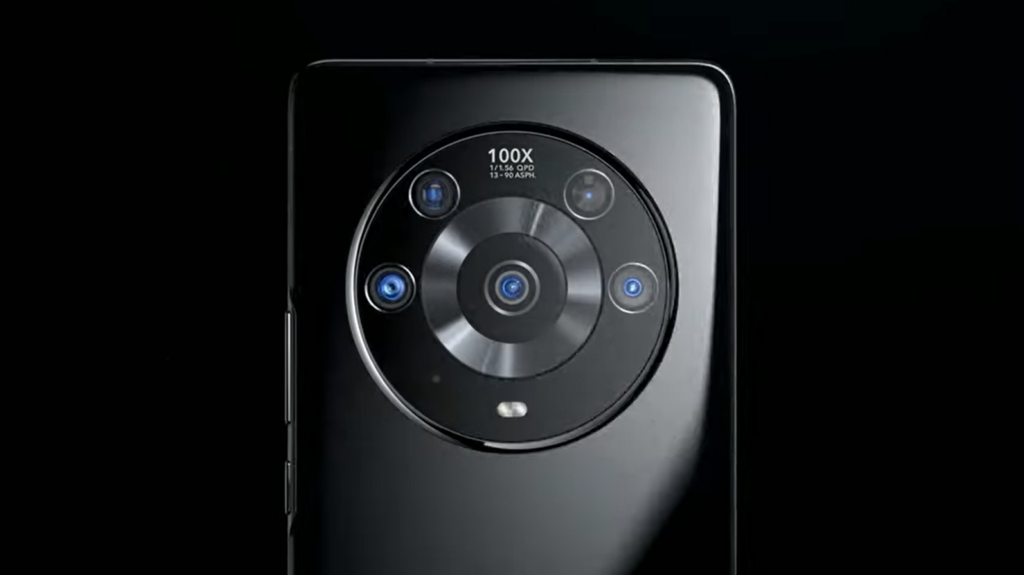 آنر از مجیک 3 پرو با پردازنده‌ی اسنپدراگون 888 پلاس رونمایی کرد.