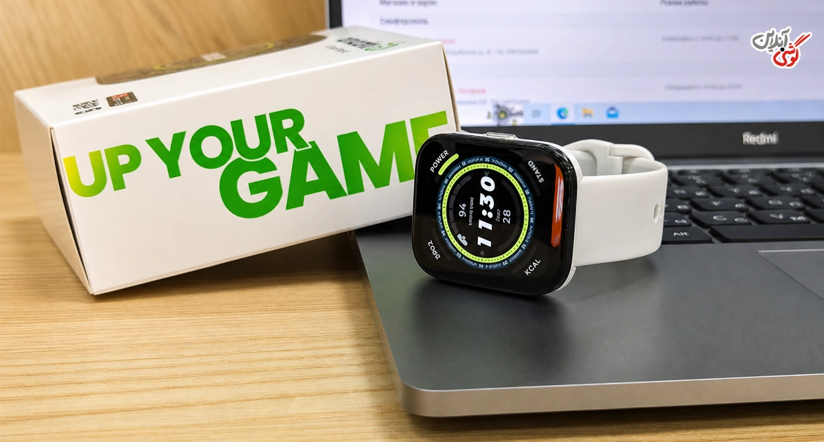 ساعت هوشمند Amazfit BIP 5 با بند سفید و جعبه بسته‌بندی